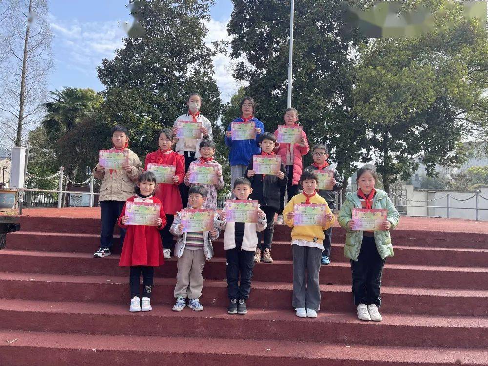 桐庐县窄溪小学 读书露营桐庐县富春江小学 "书香换花香"桐庐县洋洲