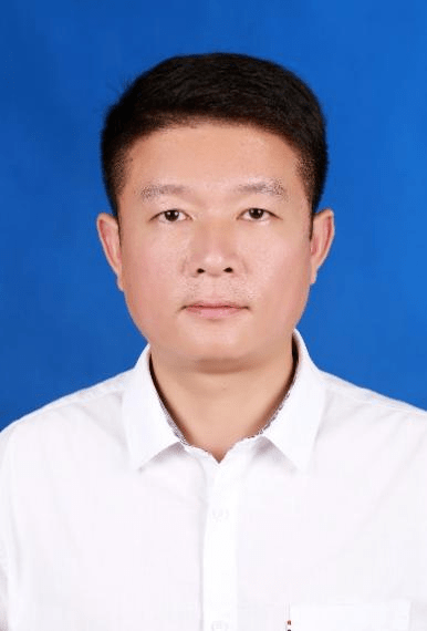 2018年,该同志回到毛市镇崔吴村创办了小龙虾加工厂,并注册成立荆州放
