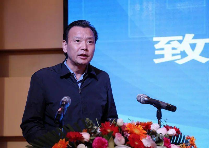 张春林介绍了盱眙凹凸棒石产业发展历程和取得的成就,他表示,临泽和