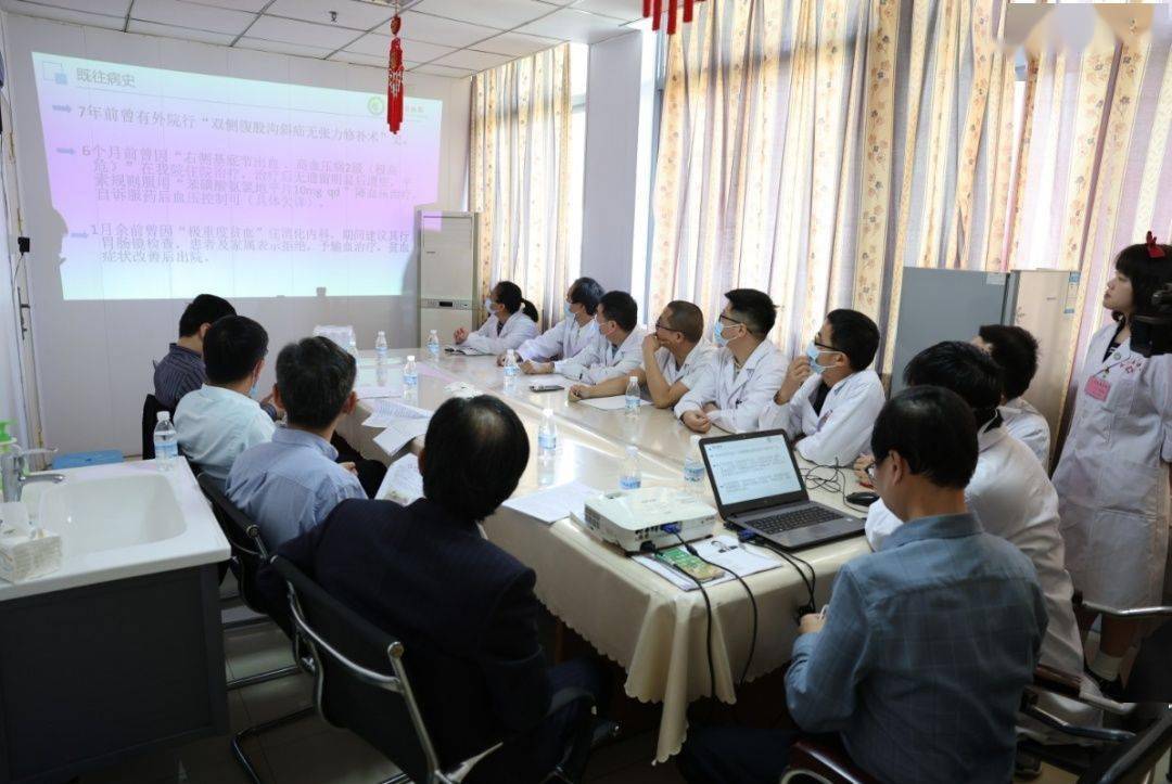 华山医院肿瘤科行政主任梁晓华,病理科行政主任唐峰,输血科行政主任