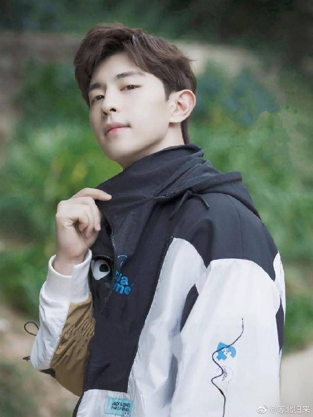 微博)有网友便分析两间工作室的状态变更,都是正常程序,代表邓伦已经