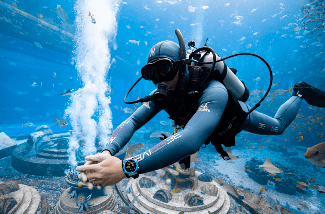 ��ĩ�ͱ�����ΪWATCH Ultimate �Ƿ���ʦǱˮ����ȫ�� ...