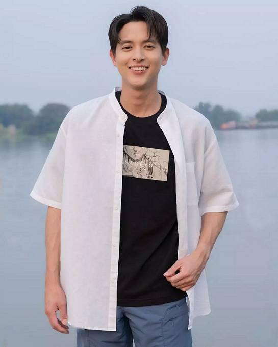 三胖首次公开与女友的二人海边合照_james_jirayu_foam