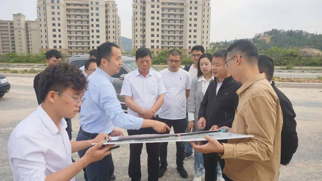 泉州发改委副主任林合龙强调,重点项目建设是经济高质量发展的重要