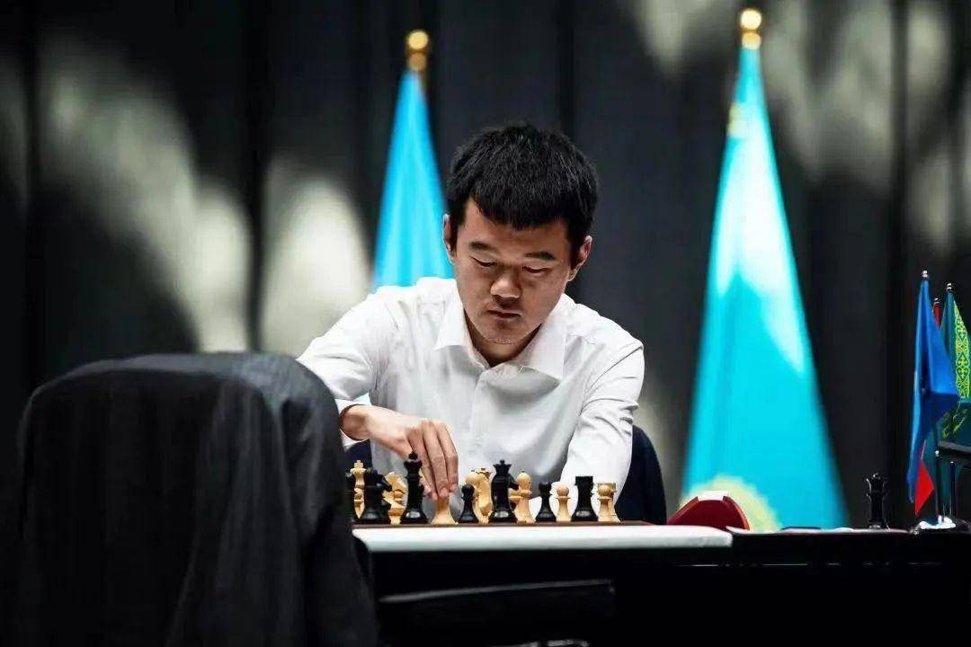 国际象棋世界冠军赛丁立人再次扳平比分_比赛_涅波姆尼亚奇_局面