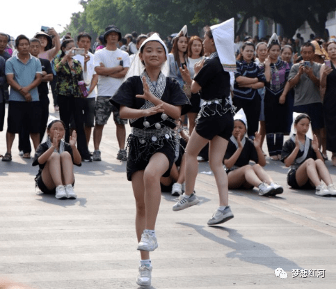 有一种叫云南的生活 | 红河县:"万人乐作"跳转"歌舞之乡"_乐作舞_方队