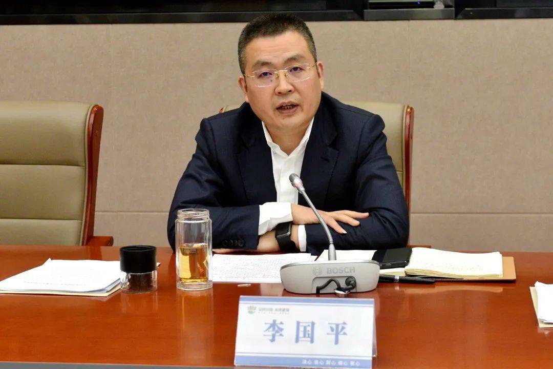 副区长李国平出席会议并表示,垃圾分类是"关键小事",也是"民生大事"