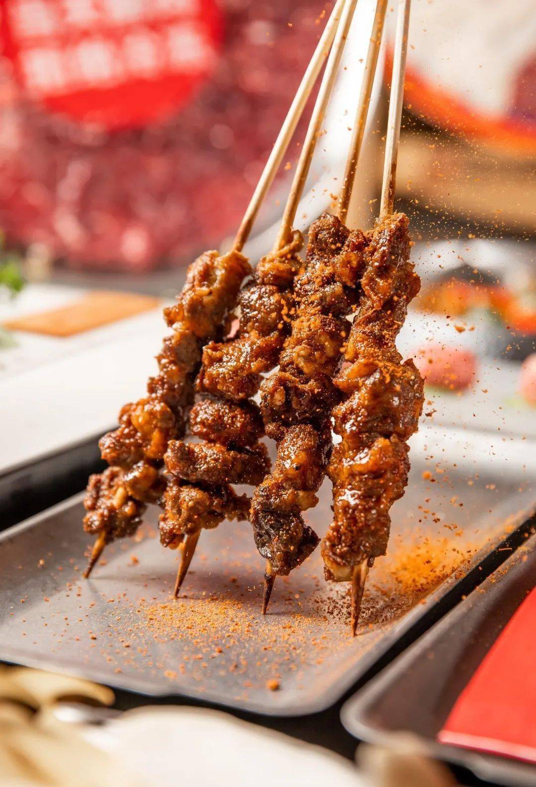 【左庭右院鲜牛肉火锅】6店通用|178元现煲牛腩煲2-3人餐 烤鲜牛肉串