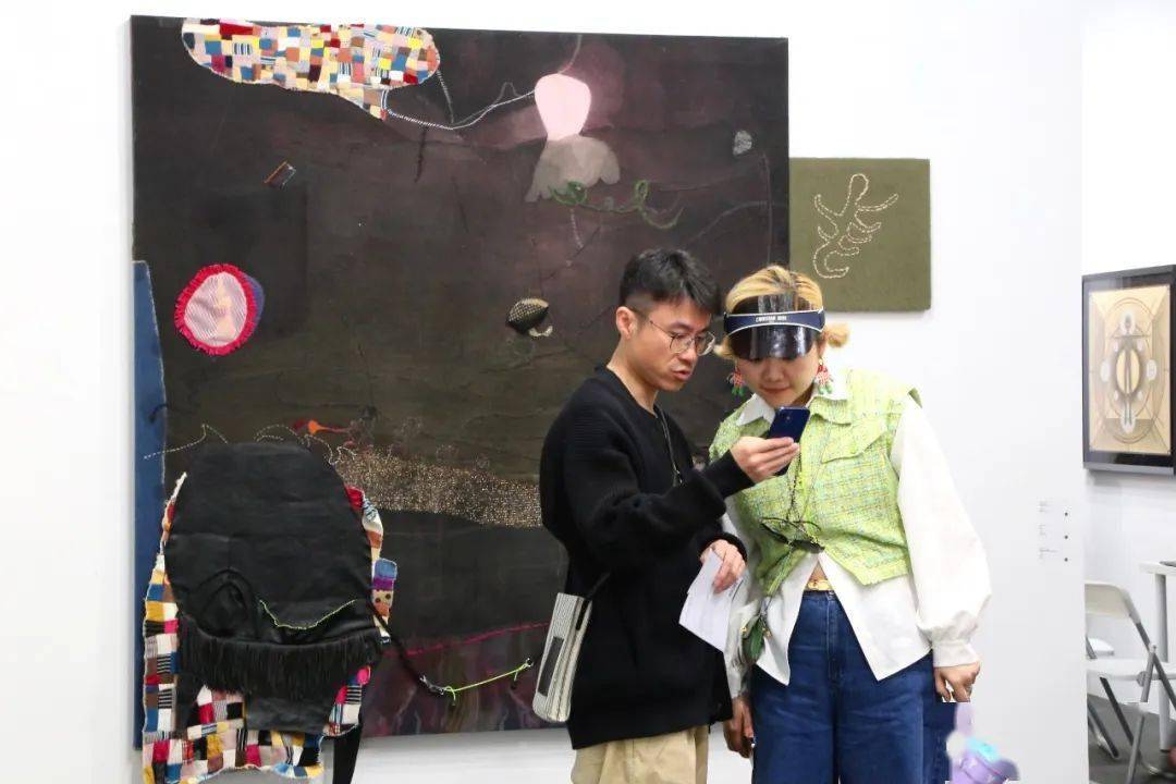 飞地艺术空间参展「北京当代·艺术博览会 — 重聚」展览现场丨a06