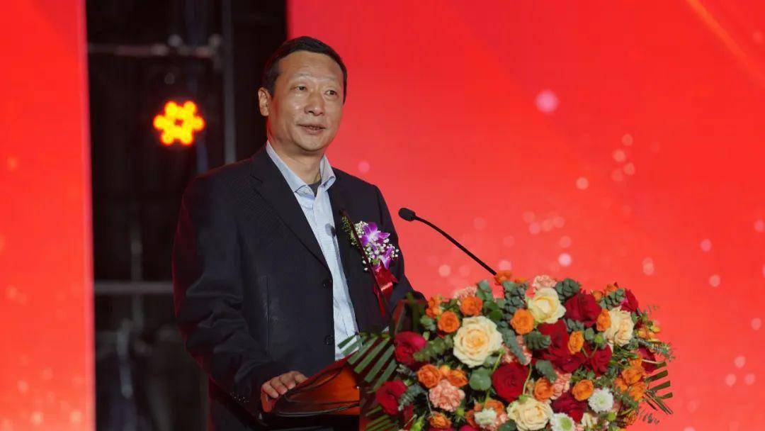 陇南育才学校举行十周年校庆活动_教育_发展_李荣