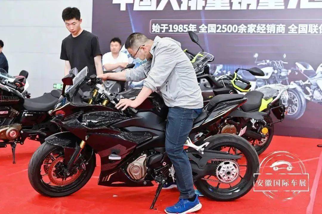 聚焦现场|改装车、商务车、摩托车百花齐放_搜狐汽车_搜狐网