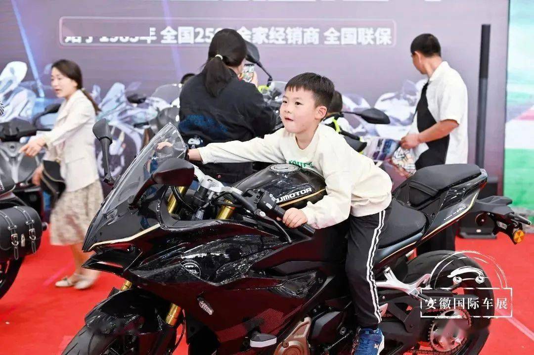 聚焦现场|改装车、商务车、摩托车百花齐放_搜狐汽车_搜狐网