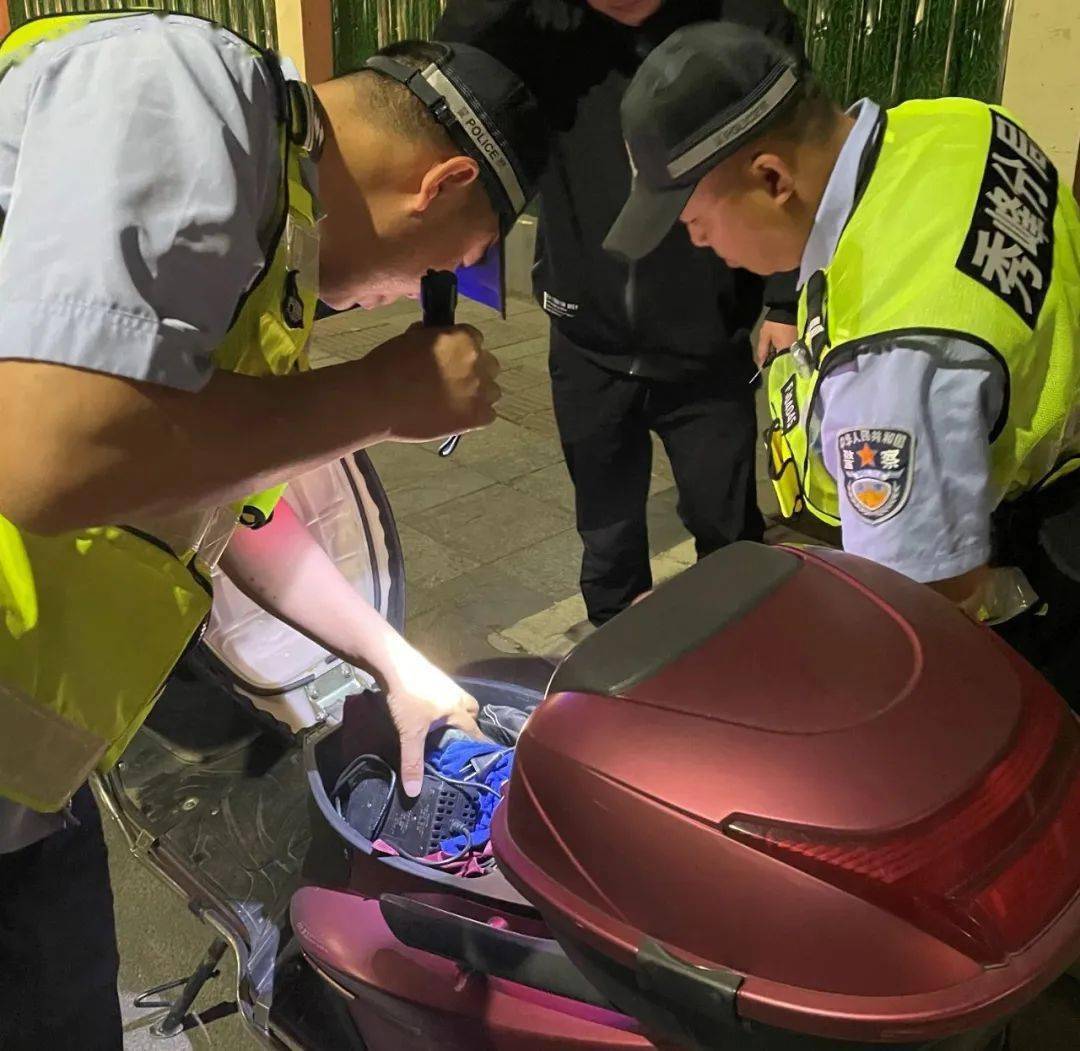 5月1日,丽君派出所抓获一名吸毒人员并依法行政拘留.