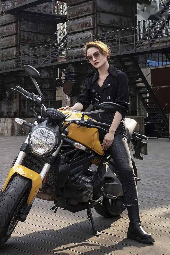 那些骑摩托的年轻人_机车_爱好_李昊煜