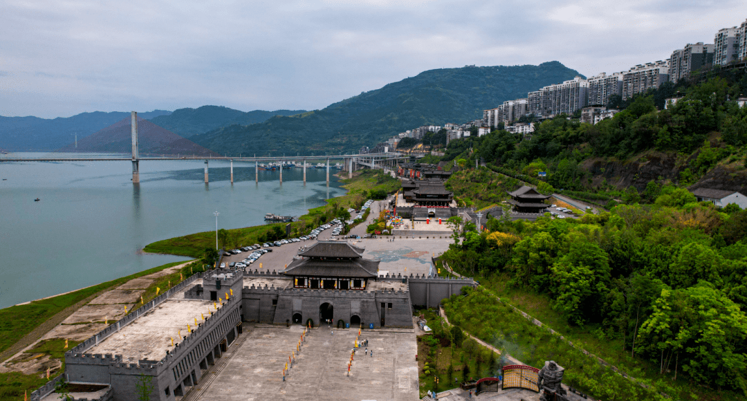 张飞庙景区简介图片