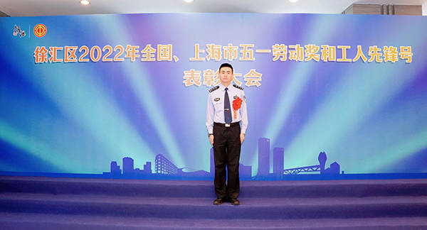 徐丽探长的优雅解密方式有何特点