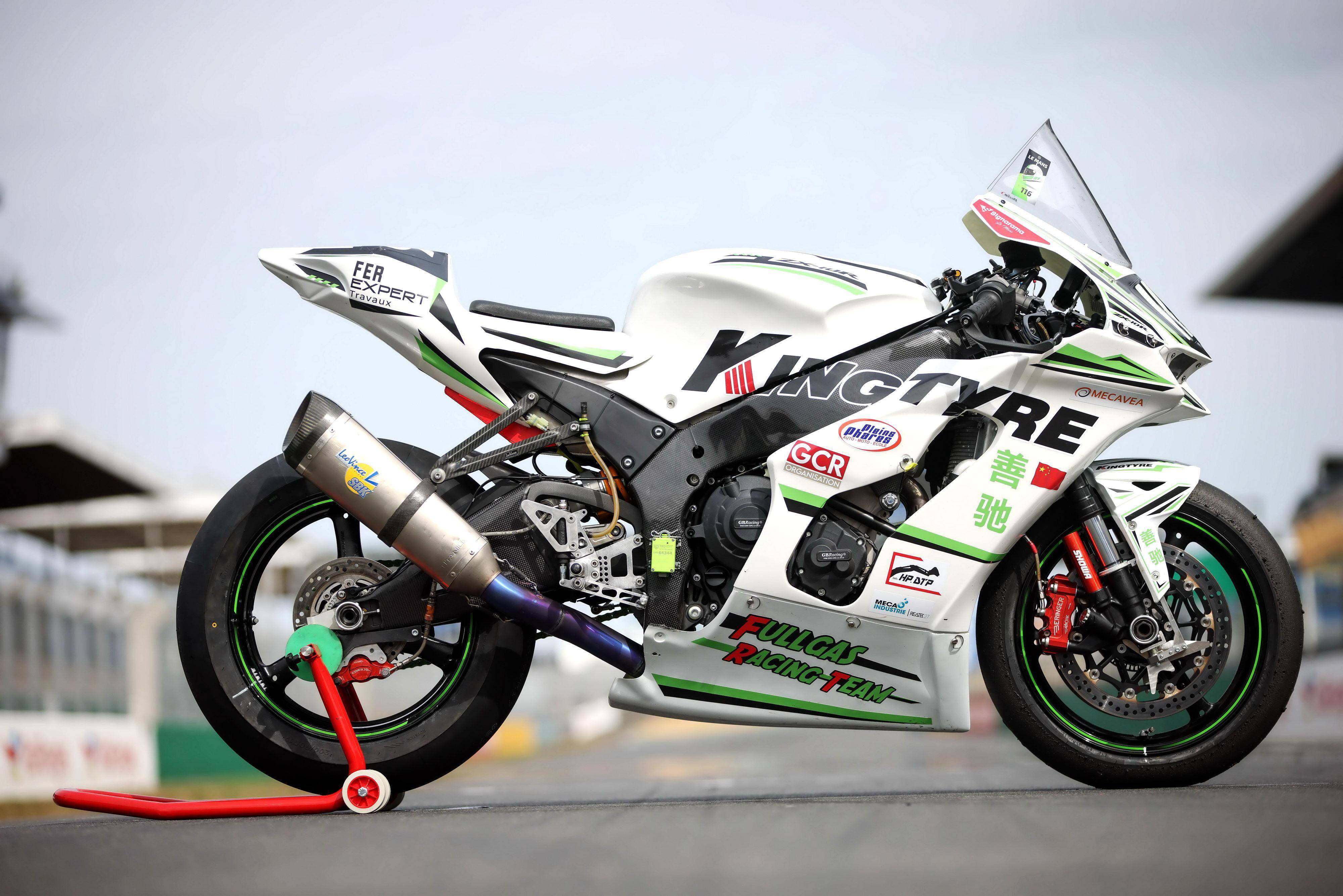 ewc 里面以工厂车队之名参赛的队伍,今年就剩下 37 号车宝马摩托 ewc