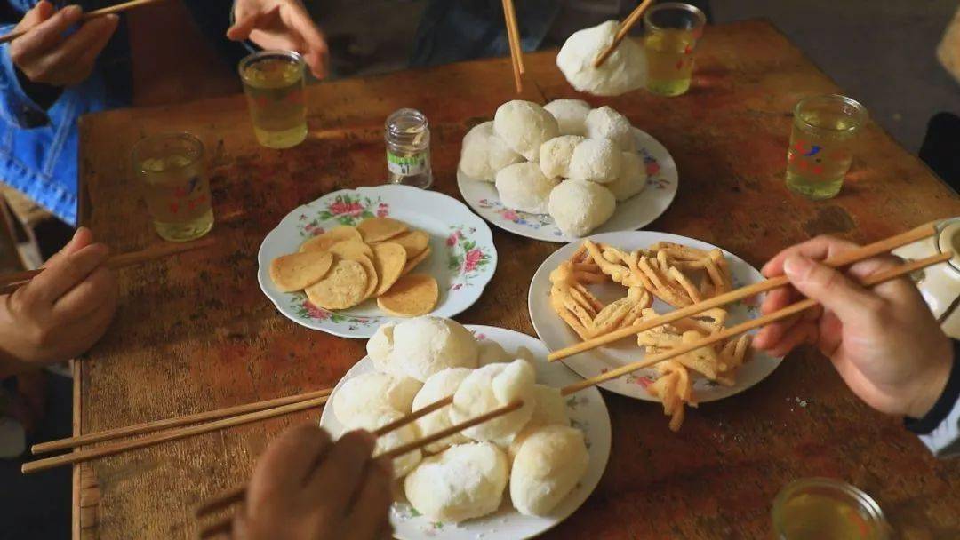 冲天炮扭饺子 传统美食香味浓_丰州乡_传承_油锅