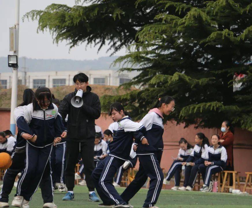 栖霞市翠屏中学图片