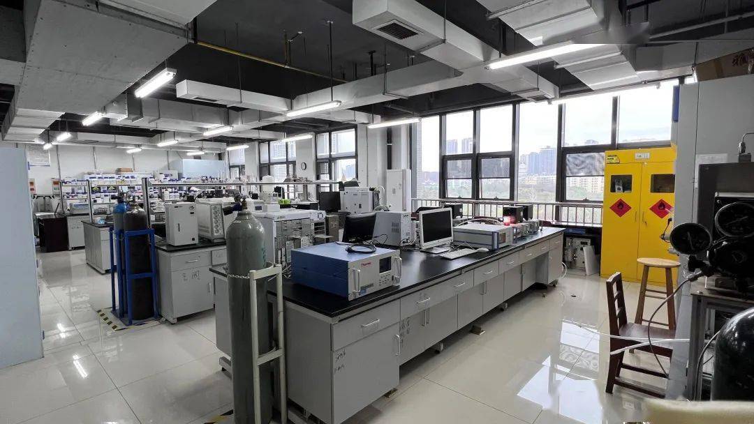 整洁的实验室环境武汉理工大学资源与环境工程学院张高科老师实验室