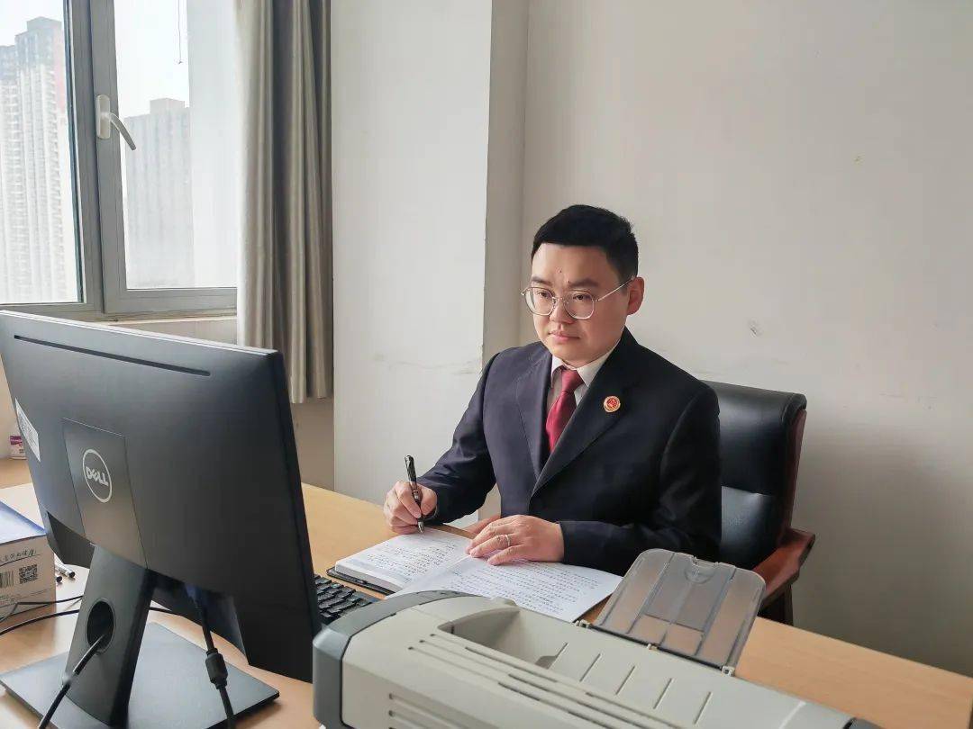 王亚楠鹤壁市山城区人民检察院办公室主任 四级主任科员人物特点敬业