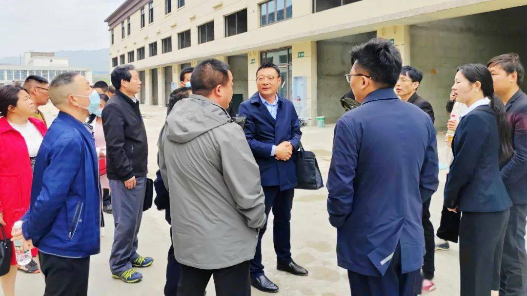 近期,西商房县绿色农港在县委县政府的大力支持下,拟规划在园区内打造