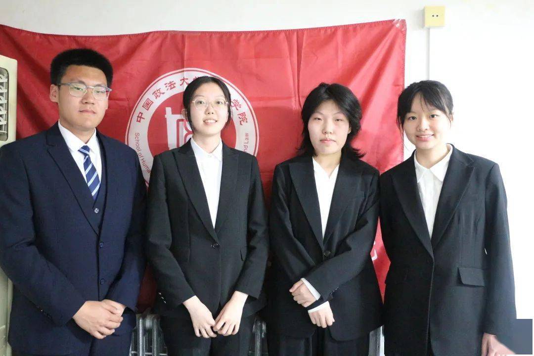 刑事司法学院辩手介绍人文学院正方一辩王馨梓正方二辩余辰妍正方三辩