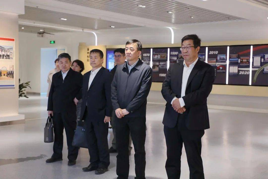 中国天辰工程有限公司党委书记袁学民陪同调研.