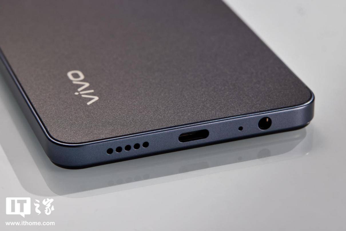 【it之家开箱】vivo y78 皓夜黑图赏:千元机的"质感越级"_屏幕_设计