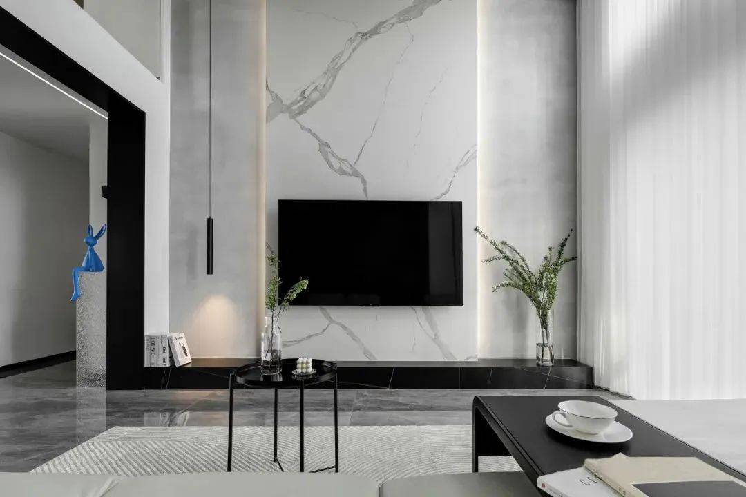 白色_客厅_黑色