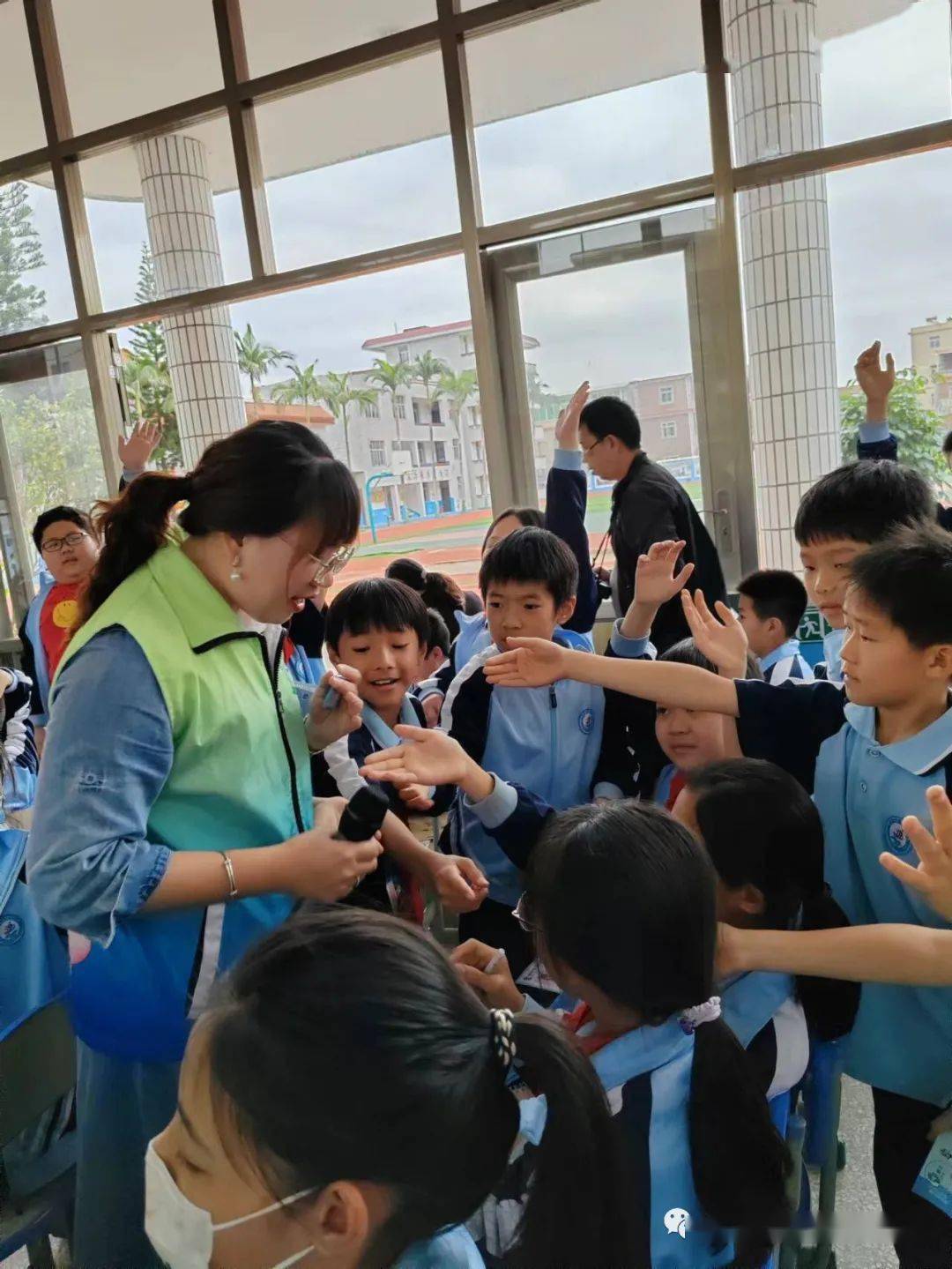 争做垃分少年——垃圾分类进国专第三小学宣传活动_南安市