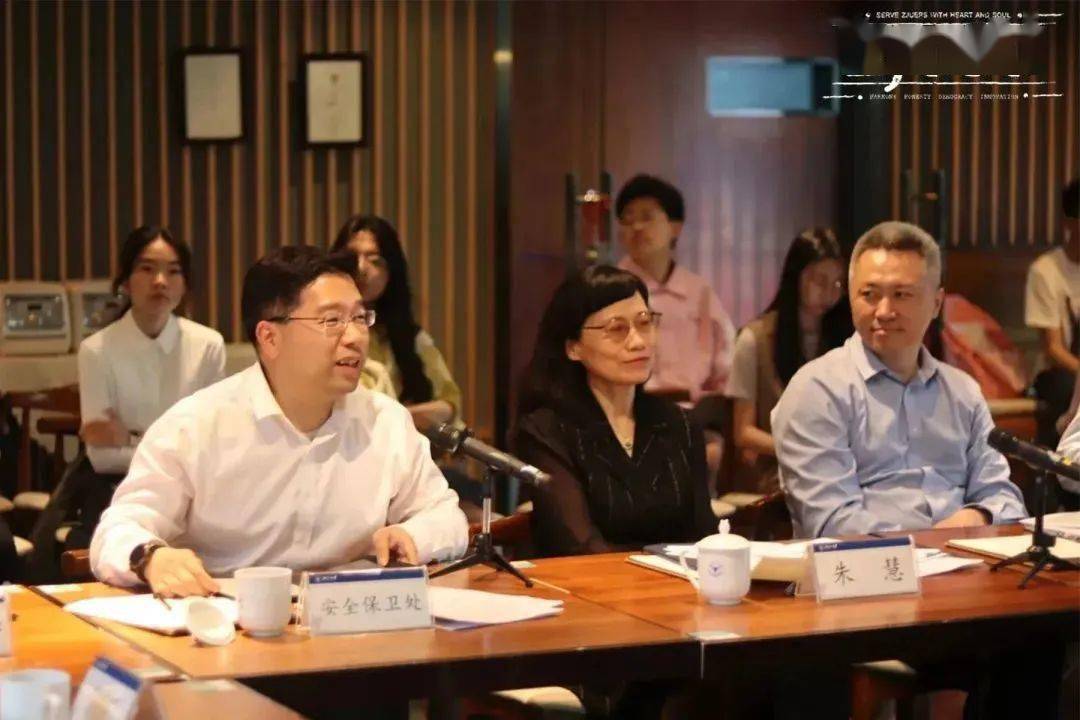 调研校园议题,师生共话发展——校领导接待日暨第一