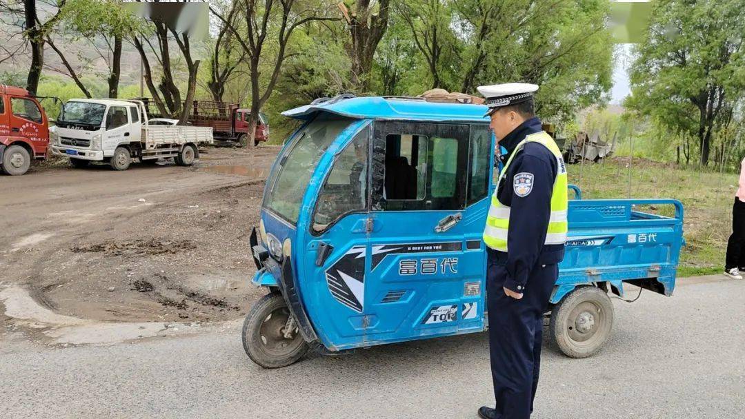临洮公安交警重拳出击整治低速电动车再掀新高潮_摩托车_交通_违法
