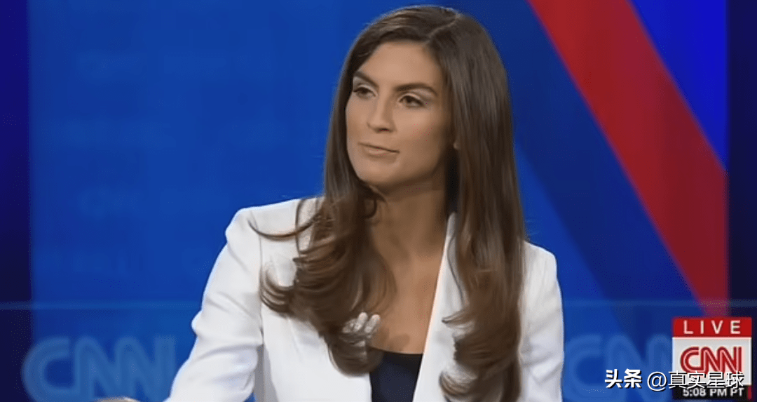此君被派出主持和特朗普的"市政厅"采访,自然十分有梗,也突出了cnn的