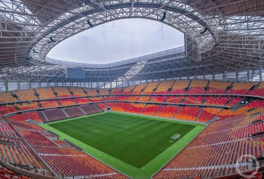 龙兴足球场本月23日首秀,可免费看球!_比赛_重庆市_球迷