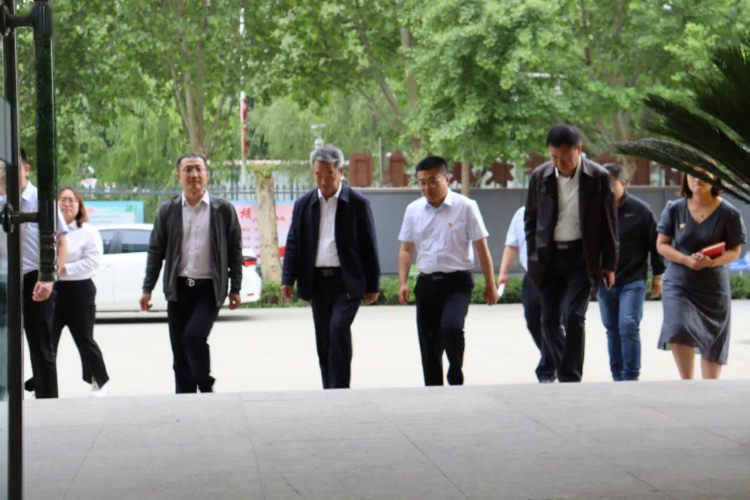 保定市教育局副县级督学黄旭,高新区党工委委员,管委会副主任贾川的