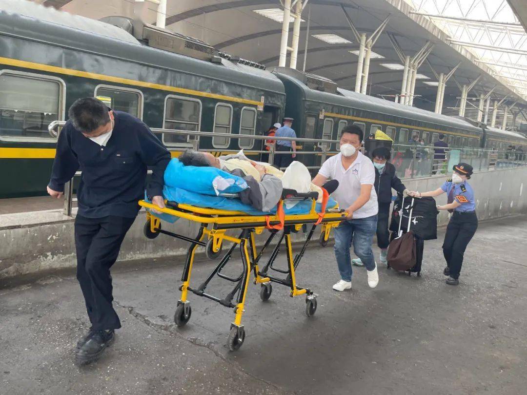 原来,准备在武昌站乘坐当日开往哈尔滨方向的t182次列车的行先生一