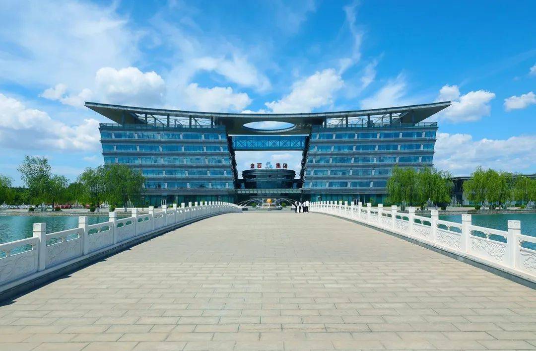 感恩有你爱在津西"妈妈,今天的天气真好,白白的云朵