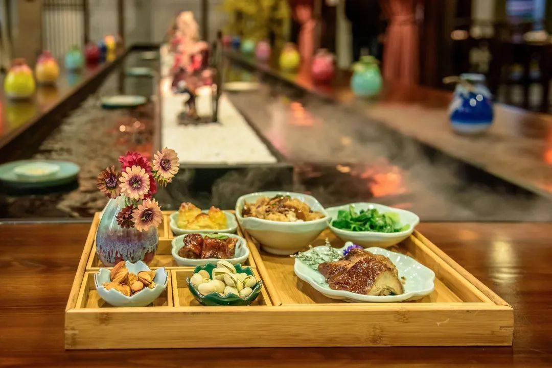 "曲水流觞宴"——赴一场有趣的饭局_宋城_豪迈_青色