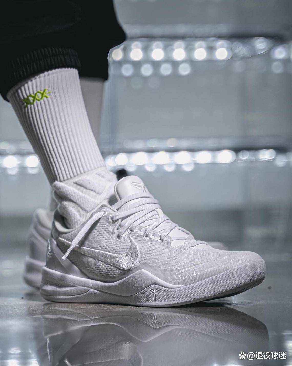 kobe 8 protro "triple white"发布 计划于科比日发售_nike_科比