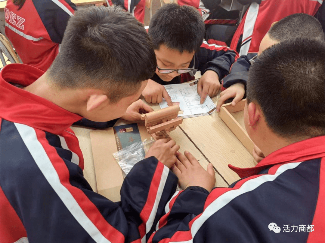 商都县——社会实践教育基地科普活动室成了中小学生感受科技魅力的好