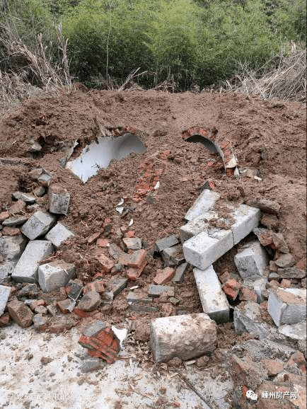 活人墓等违规墓地开展整治,做到发现一起拆除一起,举报一起查实后拆除