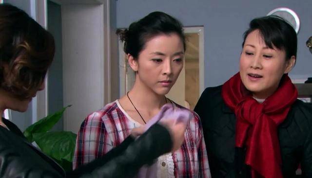 《儿女冤家》：自私的女儿，压榨母亲、嫉妒嫂子，教育的失败