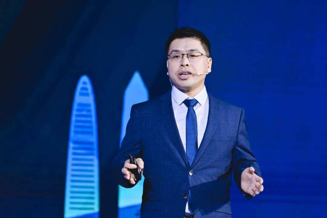 华为亚太企业bg总裁马建华在发言中表示,亚太有着巨大的数字化,智能化