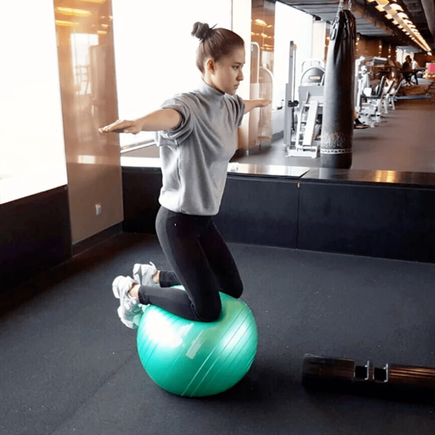 将运动真正地融入到日常生活当中一有空就到健身房运动背后何超莲也