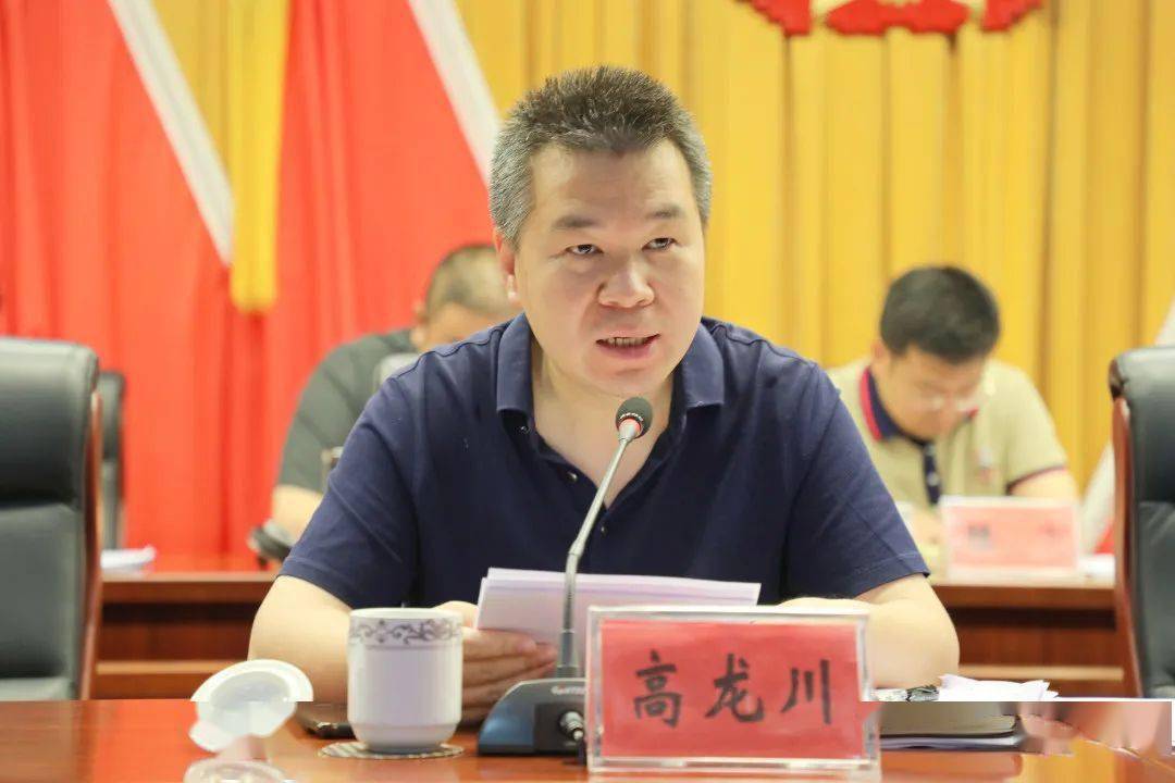 镇副镇长朱静部署基层治理工作△西集镇副镇长吴小龙部署人居环境整治