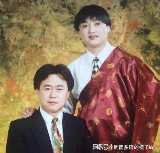 洛桑离奇车祸中,朋友郭德纲保持沉默傅临20年后揭开了车祸的细节_博林