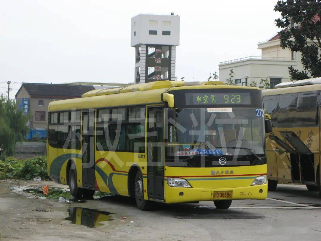 92路b线xml6122ur3ah(xml)型客车,九亭汽车站(魏家钧 摄)92路b线xml