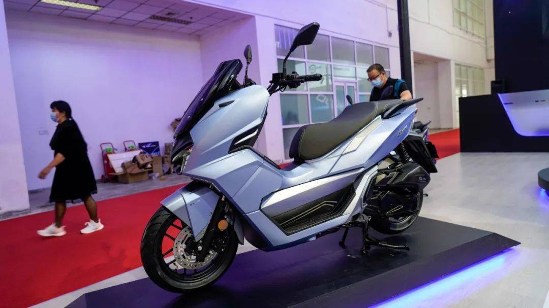 5升油箱带tcs无钥匙系统的台荣150踏板正式发布_搜狐汽车_搜狐网