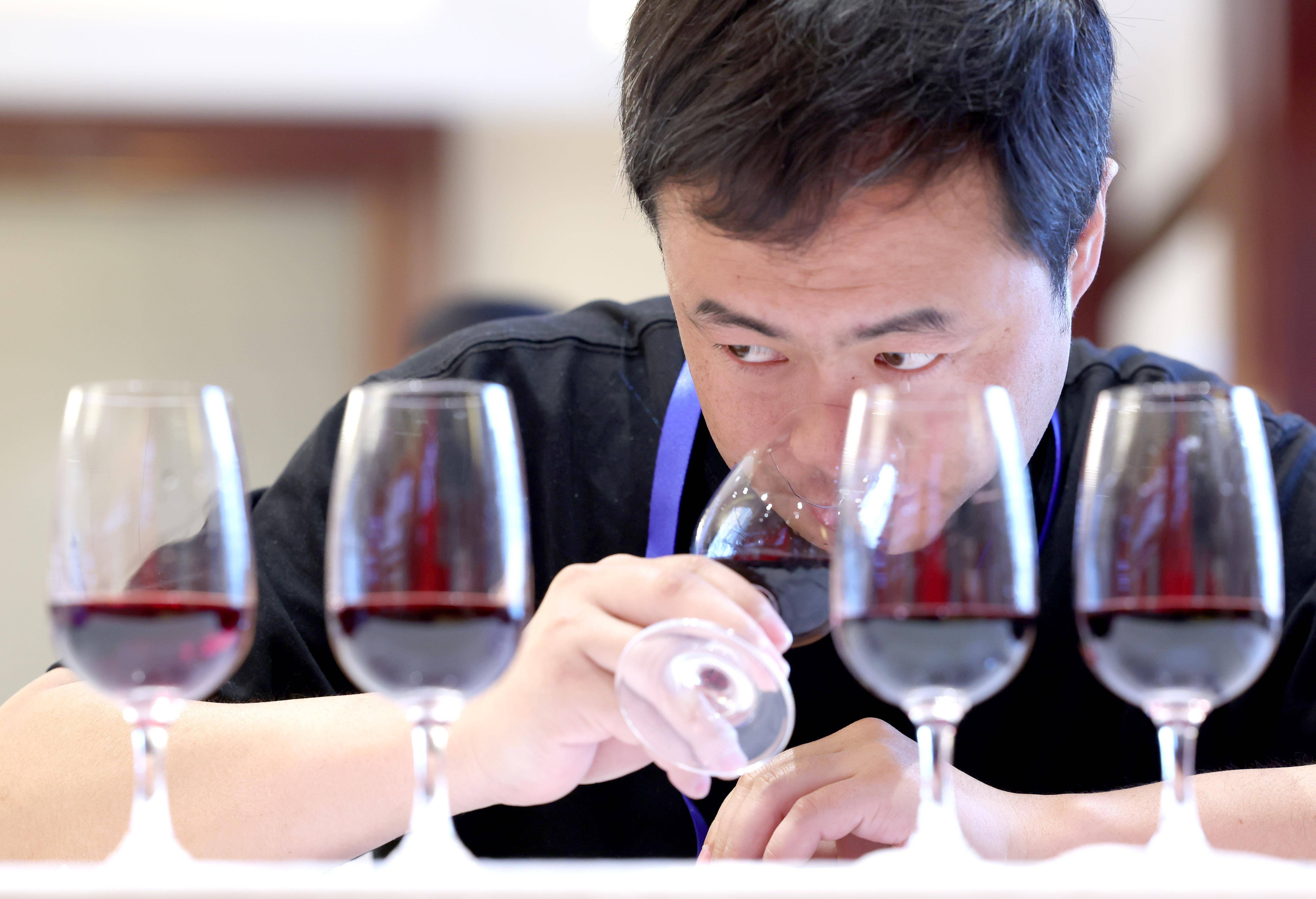 (社会)中国葡萄酒品酒师技能大赛在浙江举行